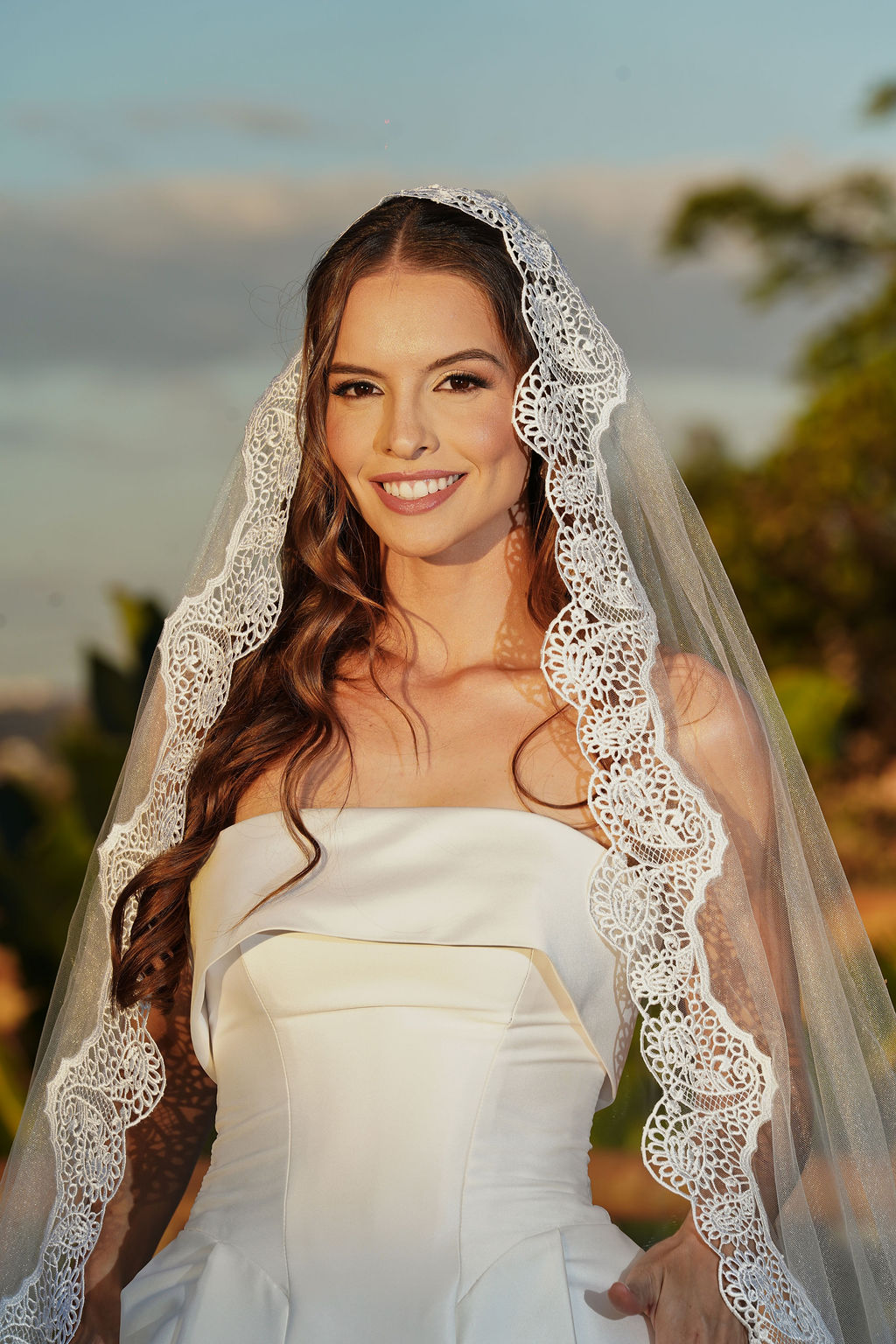 Retrato de noiva ao pôr do sol no Império da Serra